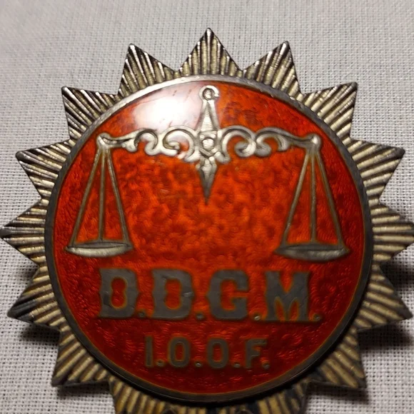 Vintage IOOF District Deputy Grand Master Pin